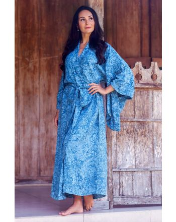 Garden of Illusion Women's Batik Patterned Robe